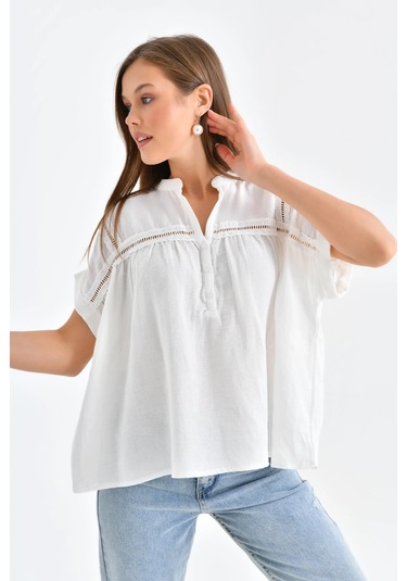 Dantel Detay Kısa Dokuma Bluz KEMİK