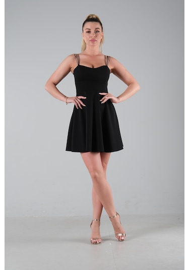 Siyah İnce Askılı Sırt Dekolteli V Yaka Kloş Abiye Elbise & Mezuniyet Elbisesi 0104026.01 Siyah