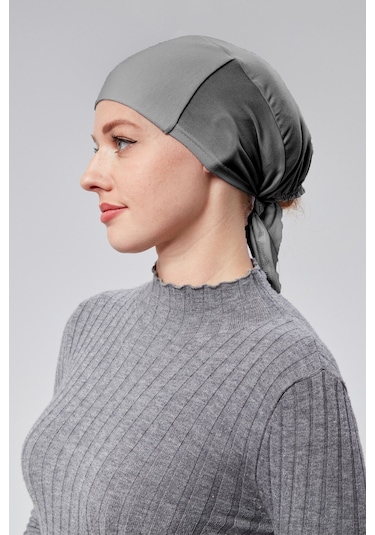 Kadın Tesettür Likralı Penye Dikişsiz Kaymaz Düz Bağlamalı Bone Füme