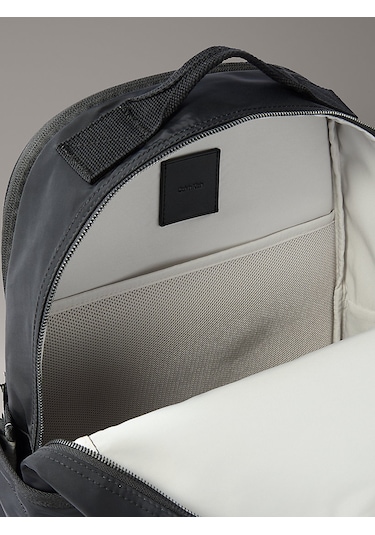 Calvin Klein Erkek Sırt Çantası Lv04g3162gub1 Siyah
