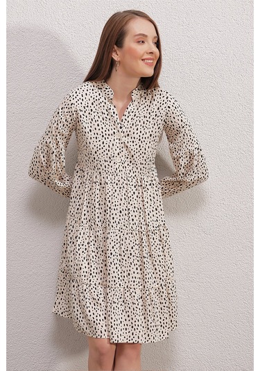 Gabria Kadın Gabria Desen Yarım Düğmeli Kısa Elbise Bej