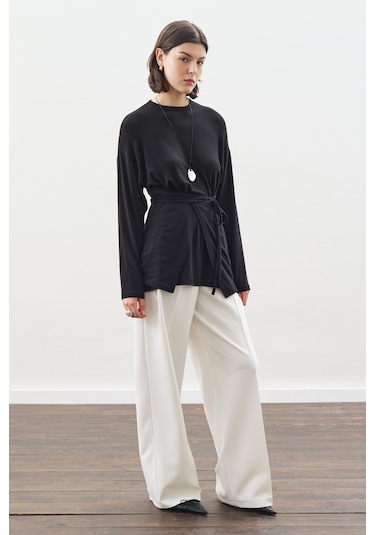 Beli Bağlama Tasarımlı Bluz Siyah Siyah