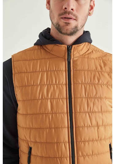 Ds Damat Regular Fit Safran Dik Yaka Elyaf Dolgulu Mevsimlik Fermuarlı Yelek Mont 7HF07ORT42611