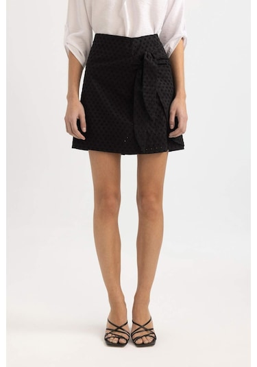 Defacto Normal Bel Astarlı Brode Mini Etek B9946AX24SMBK81 Siyah