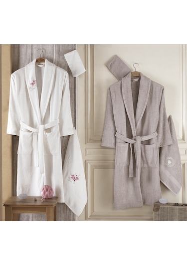 Pamuxu 8 Parça Aile Bornoz Seti