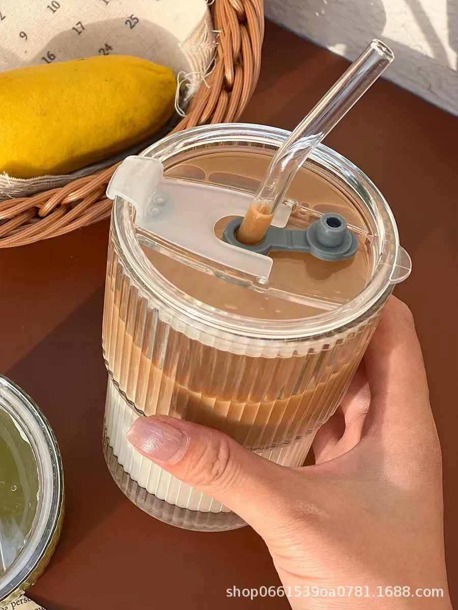 Conflate Kapaklı Ve Pipetli Hava Geçirmez Bardak, 400 Ml 418735150 Beyaz