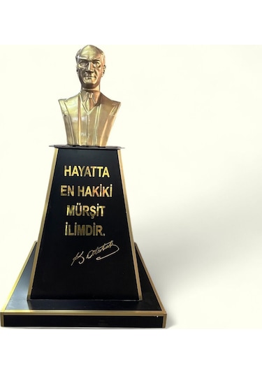 Atatürk Büstü Ve Kaidesi 180 Cm