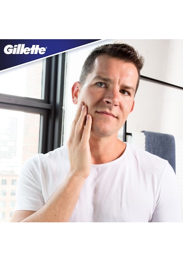 Gillette Skinguard Sensitive Tıraş Makinesi + Yedek Başlık 3'lü