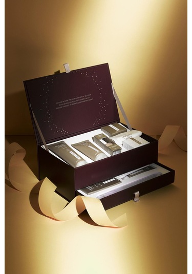 Margaret Dabbs London Pure Indulgence Christmas Collection Cabinet Yılbaşı Özel El ve Ayak Bakım Seti