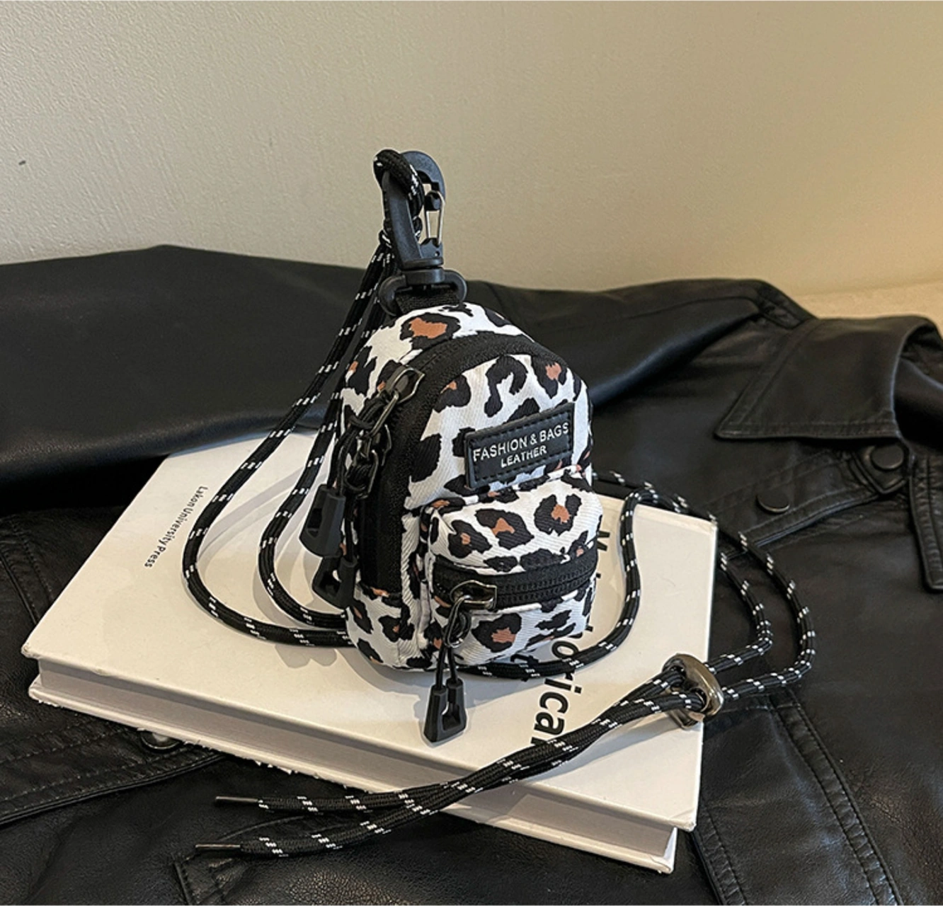 Yuntech01 Küçük Çanta: Mini Çok Amaçlı, Tek Omuz/üst Çapraz Taşıma, Anahtar/kulaklık Saklama, Siyah Desenli Kumaş Çanta Siyah