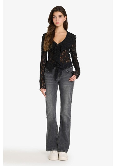 Defacto Slim Fit Dar Kesim V Yaka Dantel Uzun Kollu Bluz G4439ax25wnbk81 Siyah-bk81