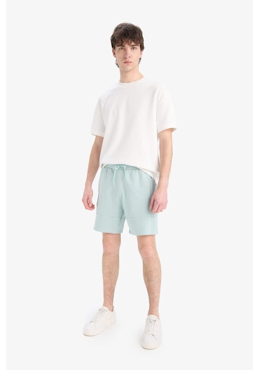 DeFacto Slim Fit Dar Kesim Dar Paça Basic Düz Şort B8674AX25SPGN1093