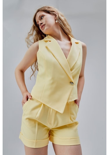 Bolivente Sarı Regular Fit Rahat Kesim Şort Sarı