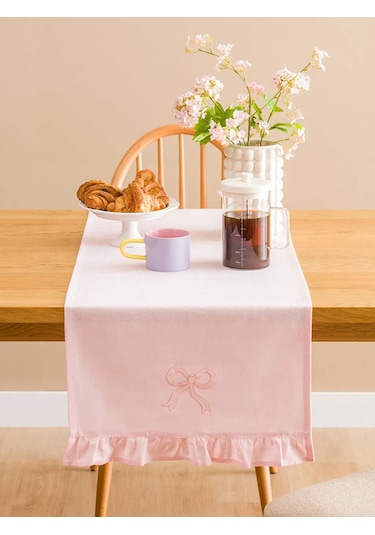 Pembe Fiyonk Nakışlı Fırfır Detaylı Runner 45x150 Cm