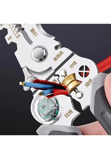 Conventions1 10'u 1 Arada Tel Striptizci, Tellerini Kesmek İçin