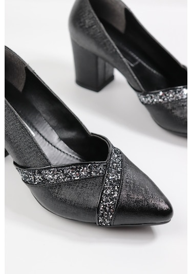 De Scarıo 642 Kadın Simli Detaylı Sivri Burun Kalın Topuklu Ayakkabı Siyah
