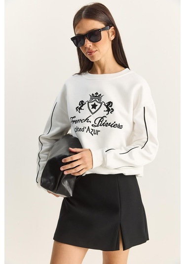 Shade Kadın Bisiklet Yaka Nakış İşlemeli Üç İplik Şardonlu Sweatshirt 60601049 - Ekru