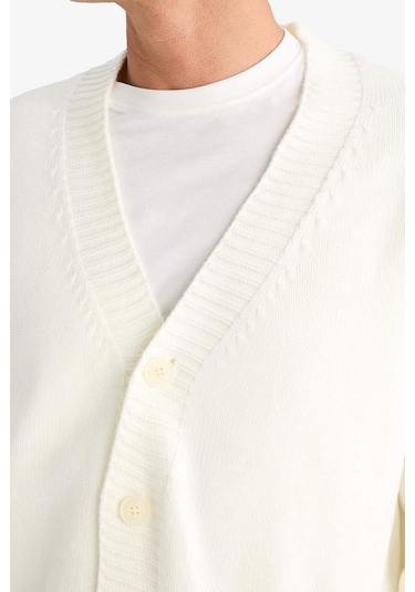 DeFacto Relax Fit V Yaka Düğmeli Triko Hırka E5343AX24WNER100