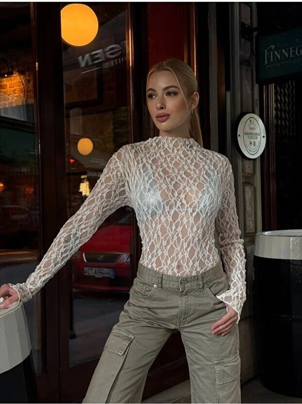 Kadın Yarım Balıkçı Yaka Full Esnek Dantel Bürümcük Spor Şık Tasarım Gece Bluzu Beyaz