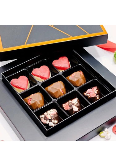 Sevgililer Günü Delux Kalp Çikolata 9 Adet