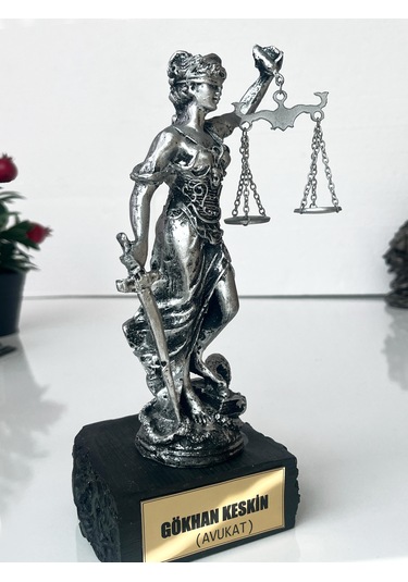 Kişiye Özel Adalet Heykeli Themis Figürlü Avukat Masa Üstü Biblo