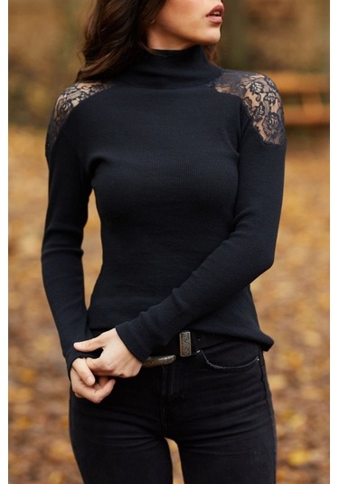 Kadın Kaşkorse Kumaş Tül Detaylı Uzun Kollu Bluz Siyah