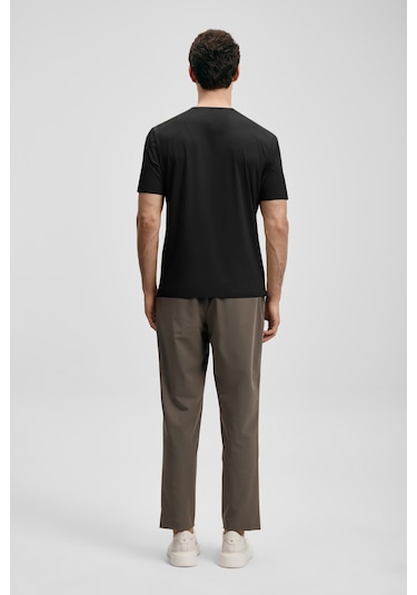 Lufian Nuvor Hi- Tech Performance Dikişsiz T- Shirt Siyah 111020319100100