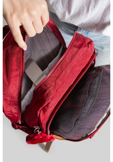 Ultra Hafif Çok Cepli Su Geçirmez Sırt Çantası Kırmızı Model: 571-1k - Kırmızı