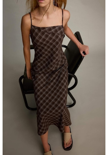 Defacto Coool Çapraz Yaka Kareli Askılı Midi Elbise E4397ax25aubn549 Kahve