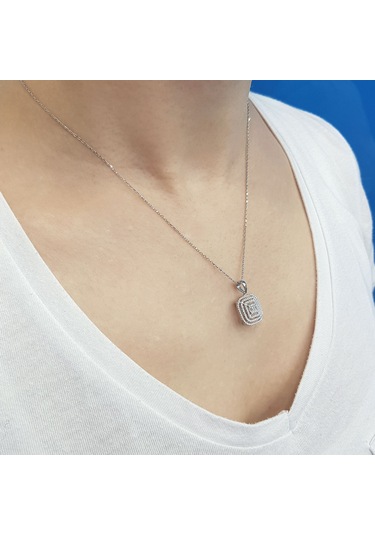 Lova 0.32 Karat Baget Pırlanta Kolye - 2030049