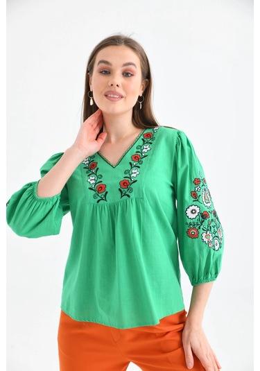 Kadın V Yaka Nakış Detay Salaş Yazlık Dokuma Bluz Yeşil