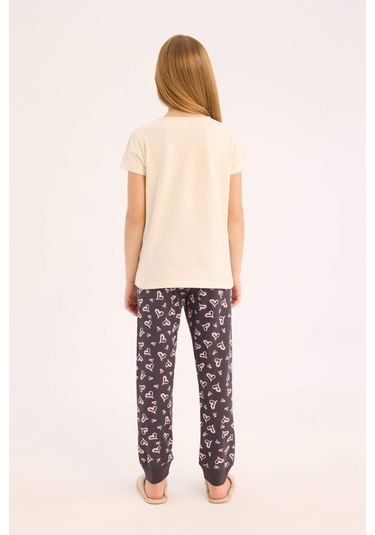 DeFacto Kız Çocuk Pijama Takımı Bisiklet Yaka Baskılı Kısa Kollu Üst Beli Lastikli Desenli Alt E0538A825SMER233 Ekru DeFacto Kız Çocuk Pijama Takımı Bisiklet Yaka Baskılı Kısa Kollu Üst Beli Lastikli Desenli Alt E0538A825SMER233 Ekru