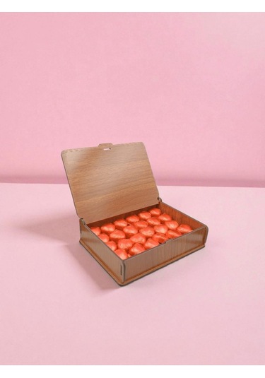 Ahşap Kutuda Hediyelik 50 Adet Kalp Çikolata Özel Günler İçin Tatlı Sürpriz Hediyelik