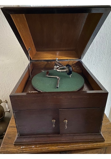 Parlaphone Antika Dolap Gramafon 050 Kurma Kolu Kırık