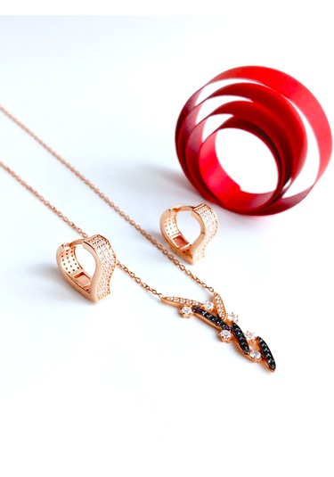 Gümüş V Tasarım Kolye Gold Kalp Küpe Işıltılı Kadın Set