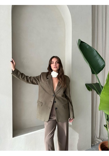 Latte Kemik Düğmeli Süet Ceket Haki