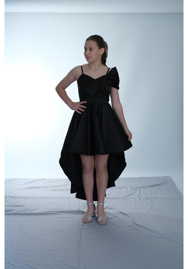 Kız Çocuk Abiye Siyah Askılı Saten Kuyruklu Önü Kurdele Detaylı Kız Çocuk Abiye 10-15 Yaş Siyah