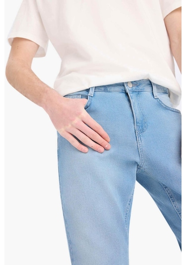 DeFacto Sergio Regular Fit Normal Kalıp Normal Bel Boru Paça Jean Pantolon E2734AX25SPNM39 DeFacto Sergio Regular Fit Normal Kalıp Normal Bel Boru Paça Jean Pantolon E2734AX25SPNM39