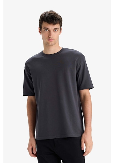 DeFacto Oversize Geniş Kalıp Ütü Gerektirmeyen Bisiklet Yaka Kısa Kollu Basic Düz Ağır Kumaş Tişört X3926AZ25SPAR104 DeFacto Oversize Geniş Kalıp Ütü Gerektirmeyen Bisiklet Yaka Kısa Kollu Basic Düz Ağır Kumaş Tişört X3926AZ25SPAR104