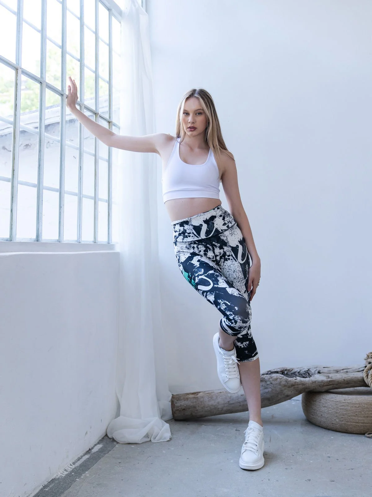 Batik Desen Toparlayıcı Spor Kapri Tayt Siyah - Yeşil - Beyaz