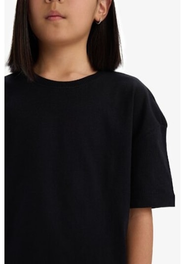 DeFacto Kız Çocuk Relax Fit Bisiklet Yaka Basic Düz Kısa Kollu Tişört D9099A825SMBK81 Siyah DeFacto Kız Çocuk Relax Fit Bisiklet Yaka Basic Düz Kısa Kollu Tişört D9099A825SMBK81 Siyah