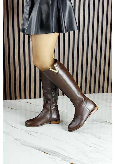 Erkan Saçmacı Kahverengi Hakiki Dana Derisi Metal Aksesuarlı Fermuarlı Yuvarlak Burun Kalın Topuklu Çizme Kahverengi Erkan Saçmacı Kahverengi Hakiki Dana Derisi Metal Aksesuarlı Fermuarlı Yuvarlak Burun Kalın Topuklu Çizme Kahverengi