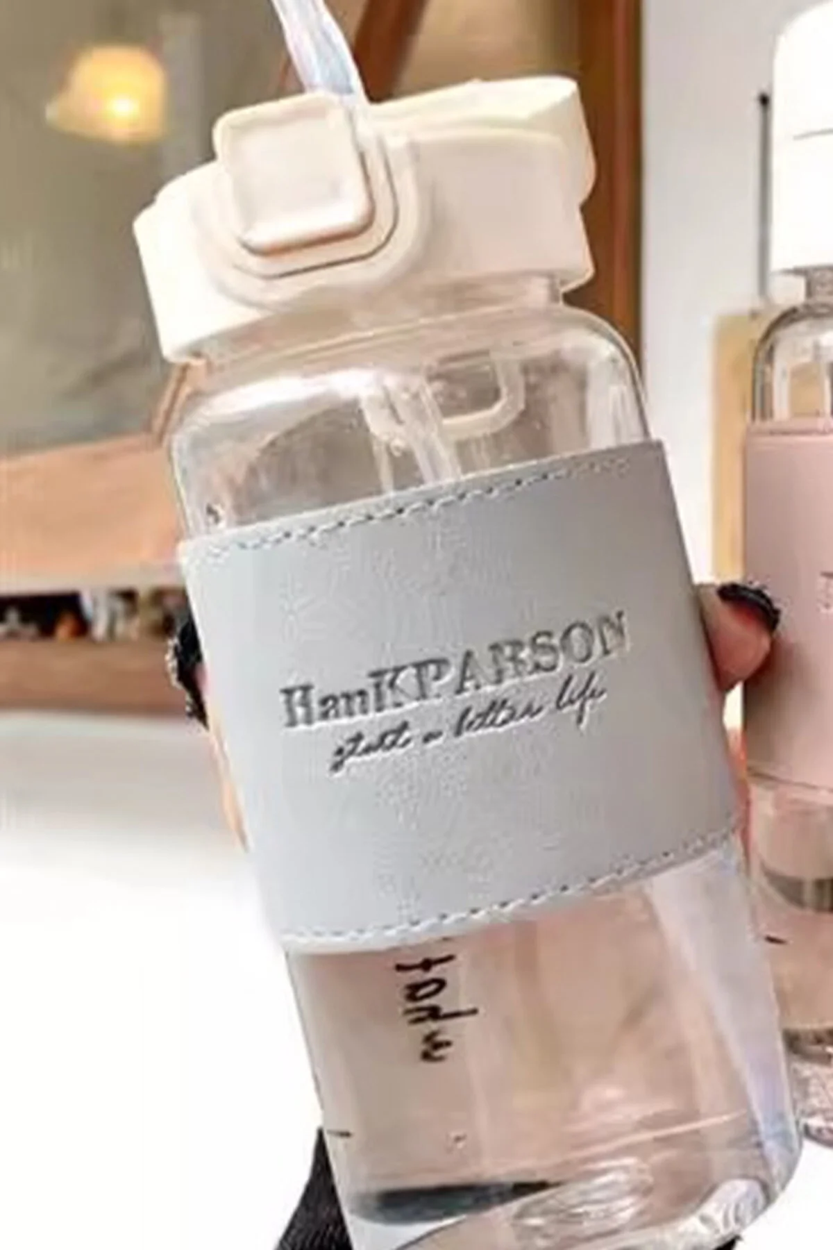 500 Ml Pipetli Plastik Su Şişesi Deri Kaplamalı Taşınabilir Sızdırmaz Öğrenciler Uygun Gri