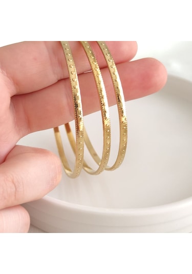 6,5 Cm Çelik 3 Mm Desenli Ajda Bilezik 1 Adet Beyaz