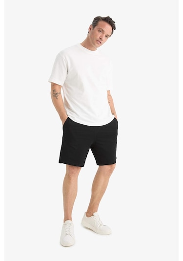 DeFacto Slim Fit Dar Kesim Cepli Pamuklu Basic Düz Bermuda Şort W1105AZ25SPBK81 DeFacto Slim Fit Dar Kesim Cepli Pamuklu Basic Düz Bermuda Şort W1105AZ25SPBK81