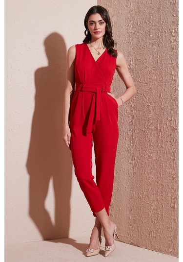 Lela Slim Fit Düz Paça Kruvaze Yaka Kemerli Bayan Tulum 6783626 Kırmızı