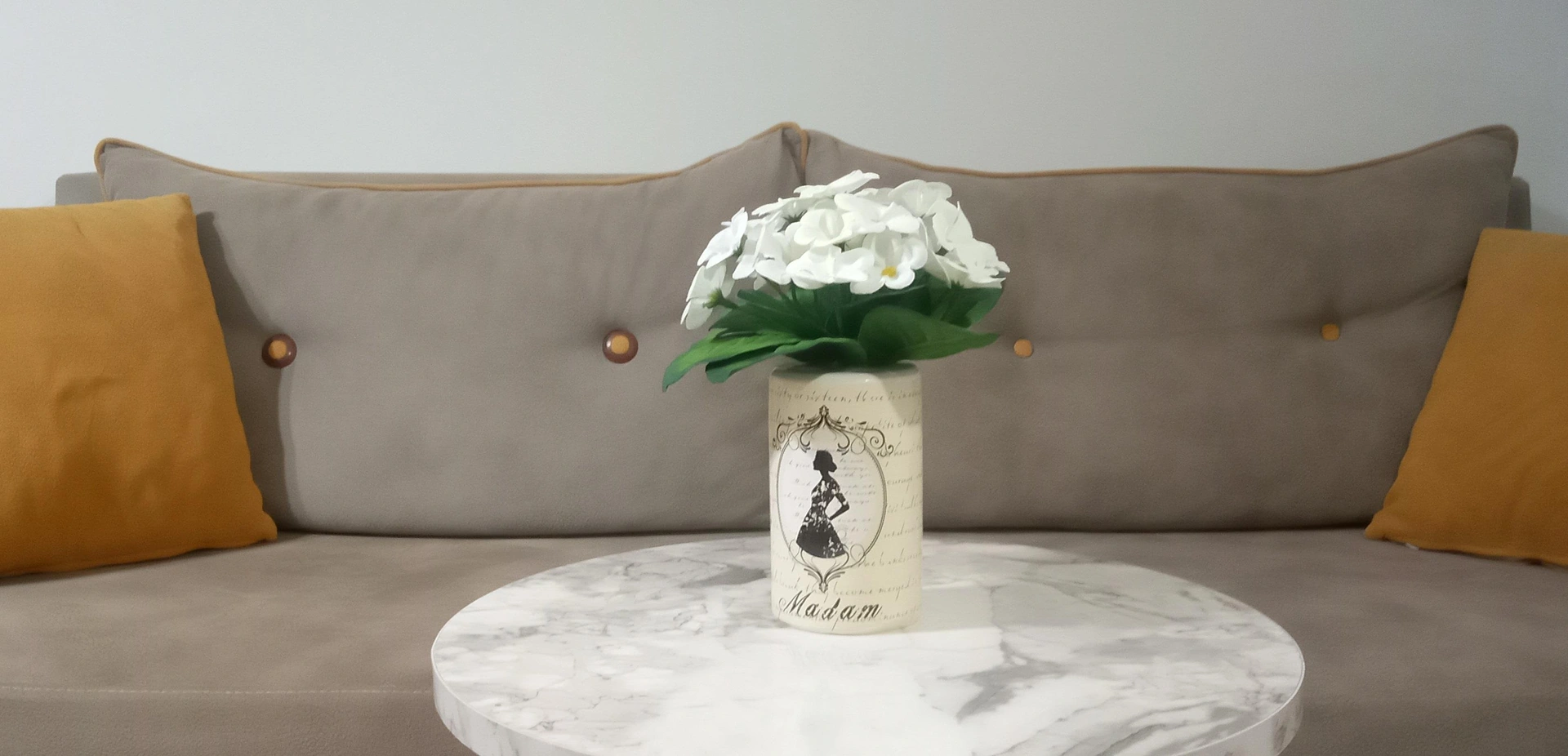 2 Adet Vazo Dahil,vazoda Çiçek,beyaz Yapay Çiçek,vazo Dekoratif Madam Desenli 7x7x16cm Çok Renkli