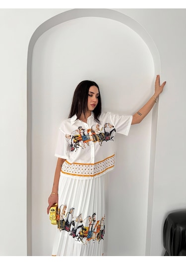 Asprinfashion Plise Etekli Baskılı Bayan Gömlek Etek Takım Beyaz