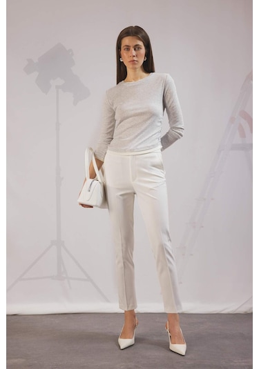 DeFacto Klasik Chino Kumaş Pantolon Normal Bel Basic Düz Cepli Bilek Boy C1429AX25SPWT32