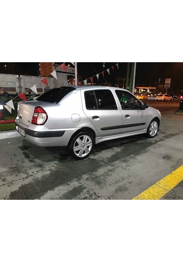 Renault Clio 2 Marşpiyel Takımı (Plastik) Parlak Siyah